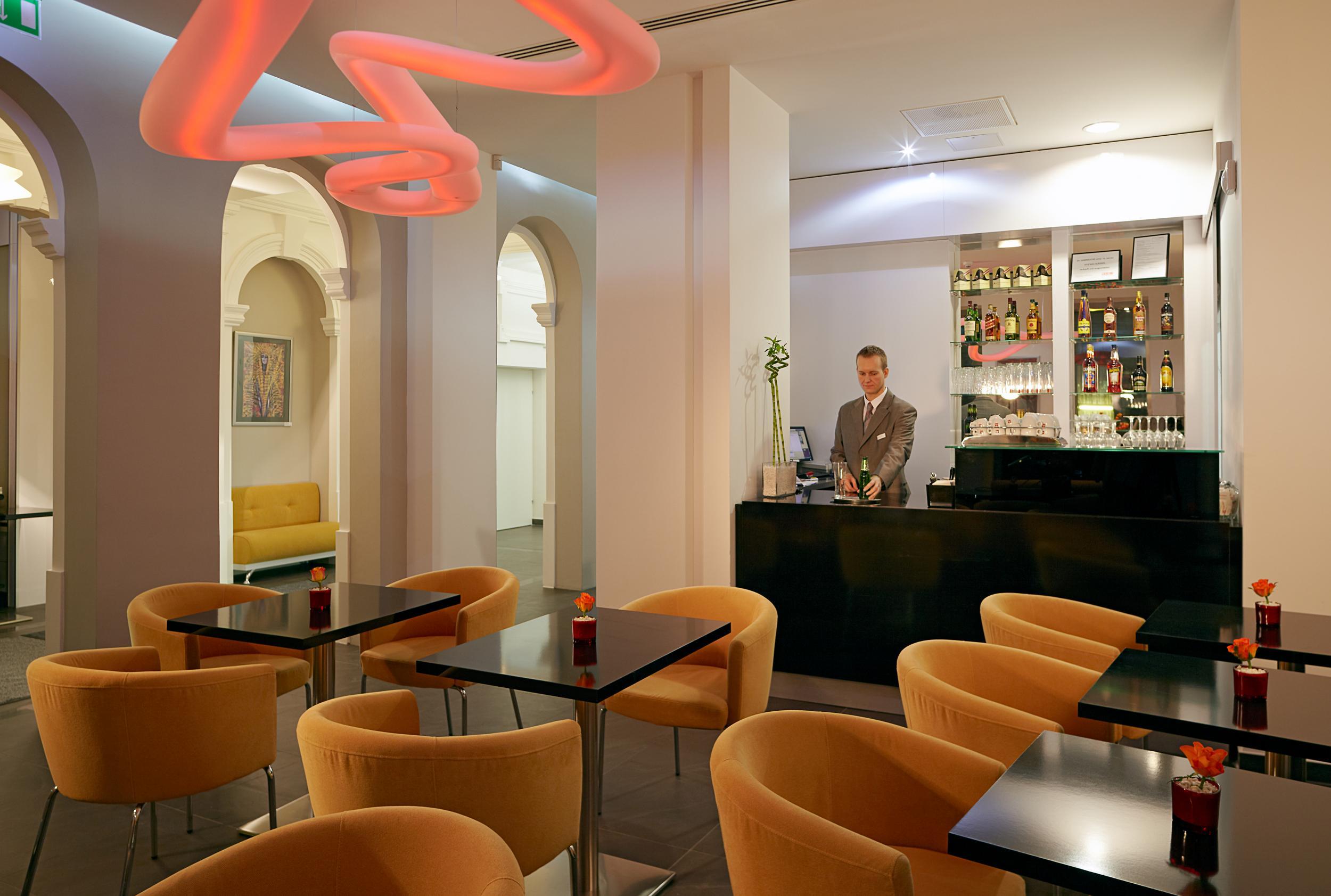 Safestay Hotel 4*