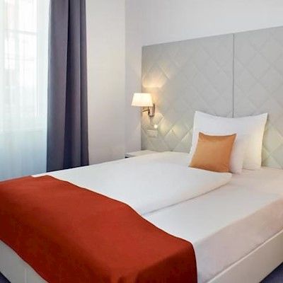 Safestay Hotel 4*