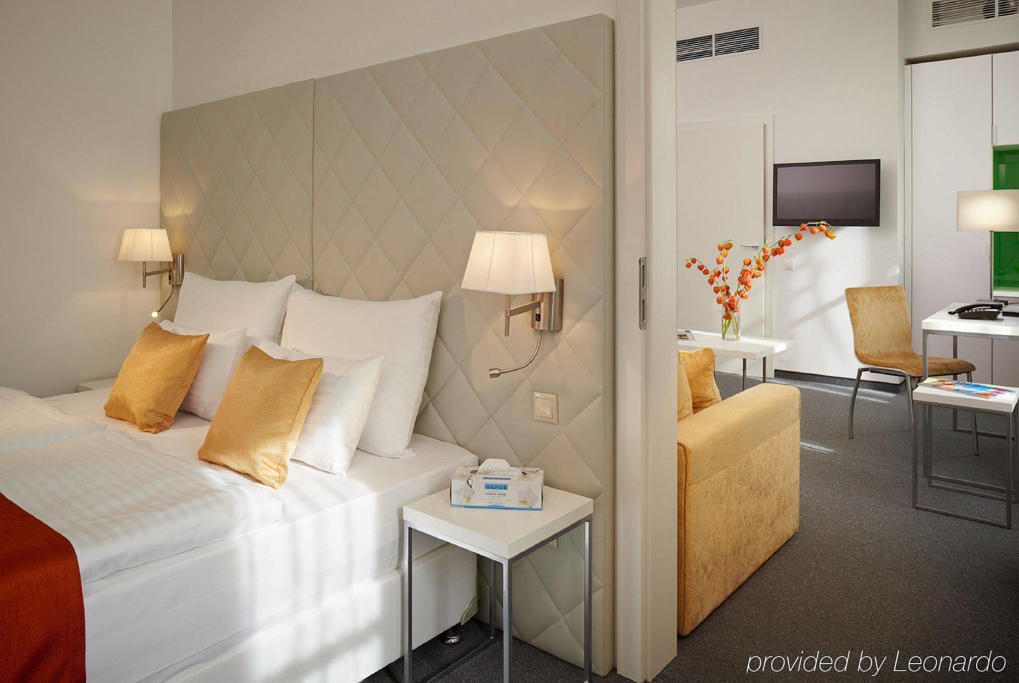 Hotel Safestay 4*